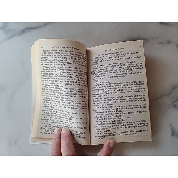 Don't Look Down by Bob Mayer and Jennifer Crusie (2007, Mass Market) - Picture 6 of 10